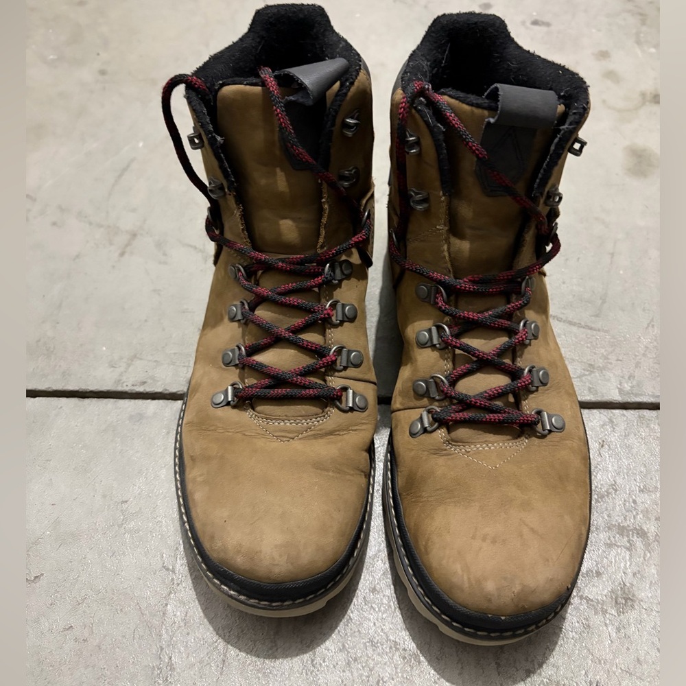 Volcom Outlander Waterproof Hiking Boots - men’s size 12